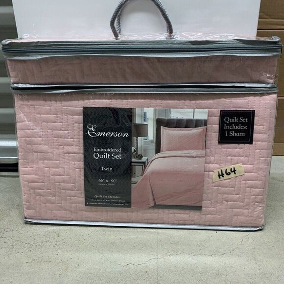 Great Bay Home Silver Pink Soft Microfiber Bedspread and Coverlet Twin Size H64 - Picture 1 of 3